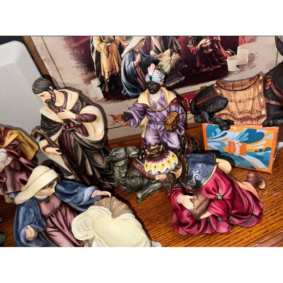 2002 Grandeur Noel MARY Nativity Christmas Figurine (Complete Set) lightly used - Picture 11 of 12